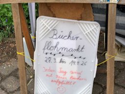 Bücherflohmarkt eröffnet